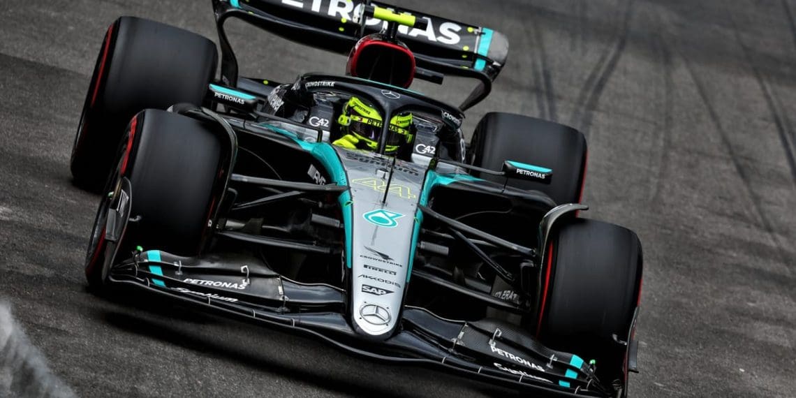 Hamilton estabelece o tempo mais rápido, resultados variados para favoritos do Grande Prêmio de Mônaco na primeira sessão de treinos.