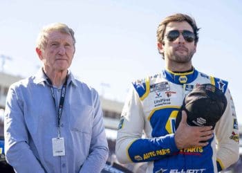 Chase Elliott compartilha emocionante história do primeiro carro dado por Bill Elliott.
