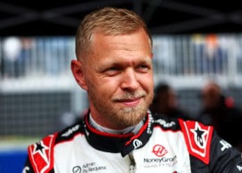 Magnussen reconhece possibilidade de não garantir vaga na F1 para 2025.