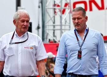 Jos Verstappen sugere que a Red Bull F1 deve começar a se concentrar na competição real.