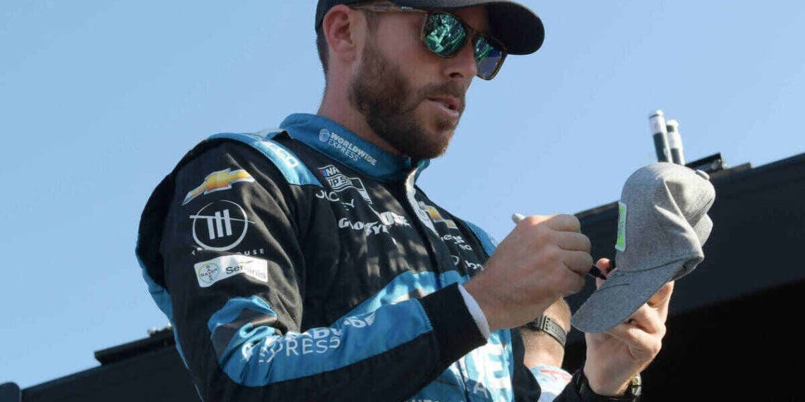 Ross Chastain expressa frustração com penalidade ‘inaceitável’ na pista em Las Vegas.