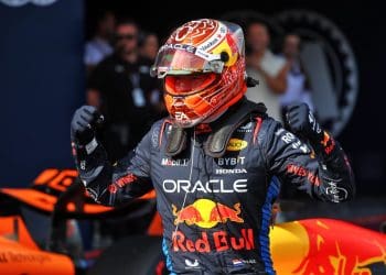 Verstappen domina para garantir pole position com atuação impecável.
