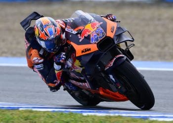 Choque de Miller após acidente de Morbidelli em Jerez.