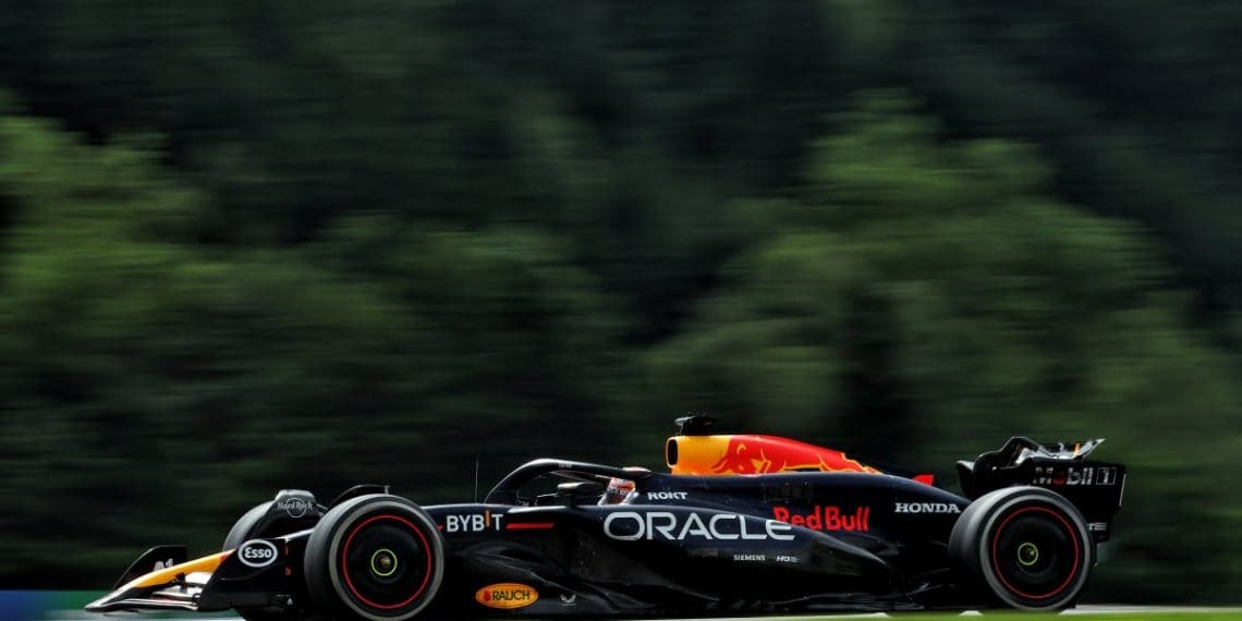 Explicação de Horner sobre a decisão da Red Bull de ignorar o pedido de Verstappen por uma parada nos boxes no Grande Prêmio da Áustria de Fórmula 1.