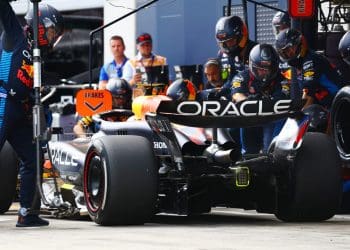 Verstappen pareceu frustrado com a Red Bull por incidente com Norris.