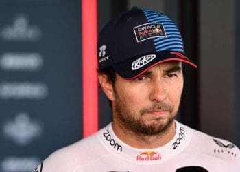 Sergio Perez diz que a Red Bull deve esperar pelas oportunidades perfeitas para garantir a vitória no Grande Prêmio da Espanha.