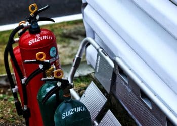 FIA investiga incêndios estranhos na grama da F1 no Grande Prêmio da China