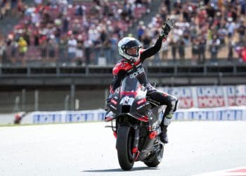 Espargaro revela planos futuros surpreendentes com a Aprilia em 2025.