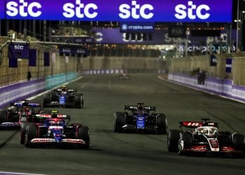 Vowles pede investigação sobre ações de Magnussen na corrida de Fórmula 1 em Jeddah.