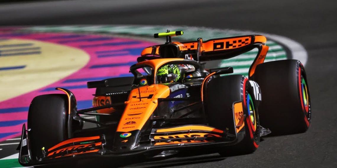 Norris: McLaren em desvantagem durante desafios de treino da F1 na Arábia Saudita.