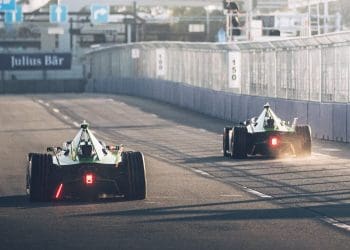 Fórmula E campeão lutando para defender título