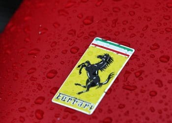 Ferrari testa capas de pneus de chuva não convencionais na F1 em Fiorano.