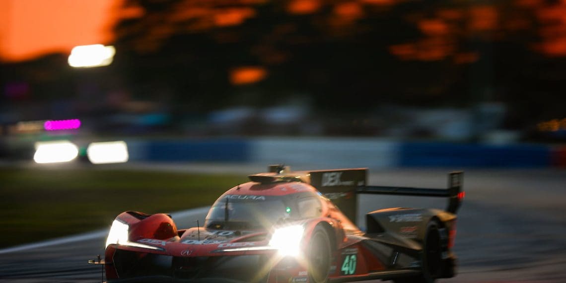 Deletraz, R. Taylor e Herta da WTR Andretti Acura saem vitoriosos nas 12 Horas de Sebring após ultrapassagem crucial para o primeiro lugar.