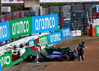 Ricciardo escapa de punição por colisão com Albon no Grande Prêmio do Japão.