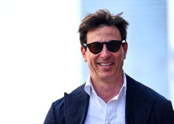Toto Wolff aconselha Christian Horner a melhorar cálculos após alegações de saída de membro da equipe da Mercedes F1.