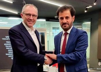 FIA e Fórmula 1 para resolver desavença pelo bem do esporte.