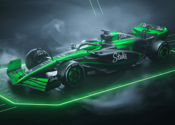 SAUBER REVEALS STUNNING NEW F1 CAR WITH BOLD STAKE LIVERY.