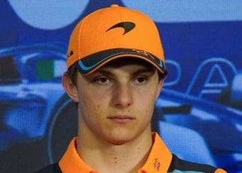 Oscar Piastri admite sentir vergonha por exceder limites da pista durante Classificação do GP da Áustria.