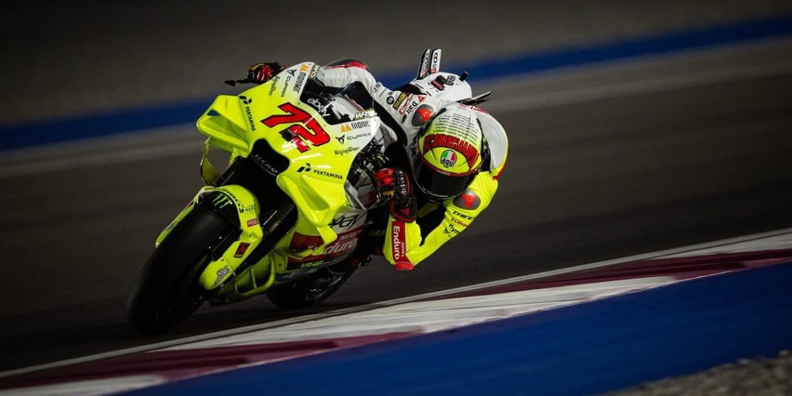 Bezzecchi reconhece a necessidade de ajustar sua técnica de pilotagem para a Ducati de 2023.