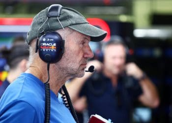 Últimas notícias sobre a saída de Newey da Red Bull Racing na Fórmula 1.