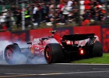 Motores, paradas nos boxes e colisões – Por dentro do exclusivo quebra-cabeça dos jogos de F1