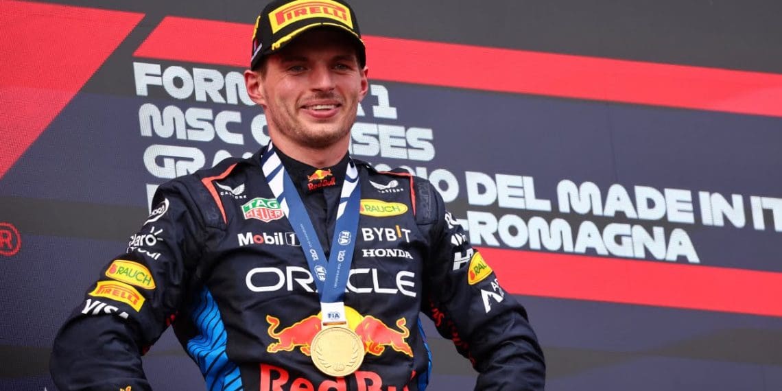 Toto Wolff permanece esperançoso de que Max Verstappen se junte à Mercedes na Fórmula 1 em 2025.