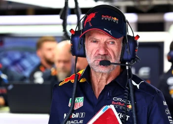 Red Bull se prepara para grande mudança com saída de Adrian Newey e transformação nas relações da equipe.
