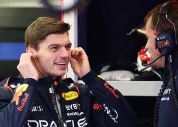 “Uau,” Max Verstappen animado por garantir o primeiro lugar após um fim de semana desafiador no Grande Prêmio da Emilia Romagna.