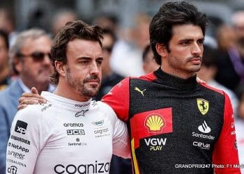 Campeão da Fórmula 1, Villeneuve acredita que Sainz ou Alonso seriam uma boa opção para Red Bull ou Mercedes.