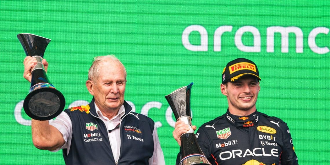 Verstappen permanece comprometido com Marko apesar de rumores de saída da Red Bull F1.