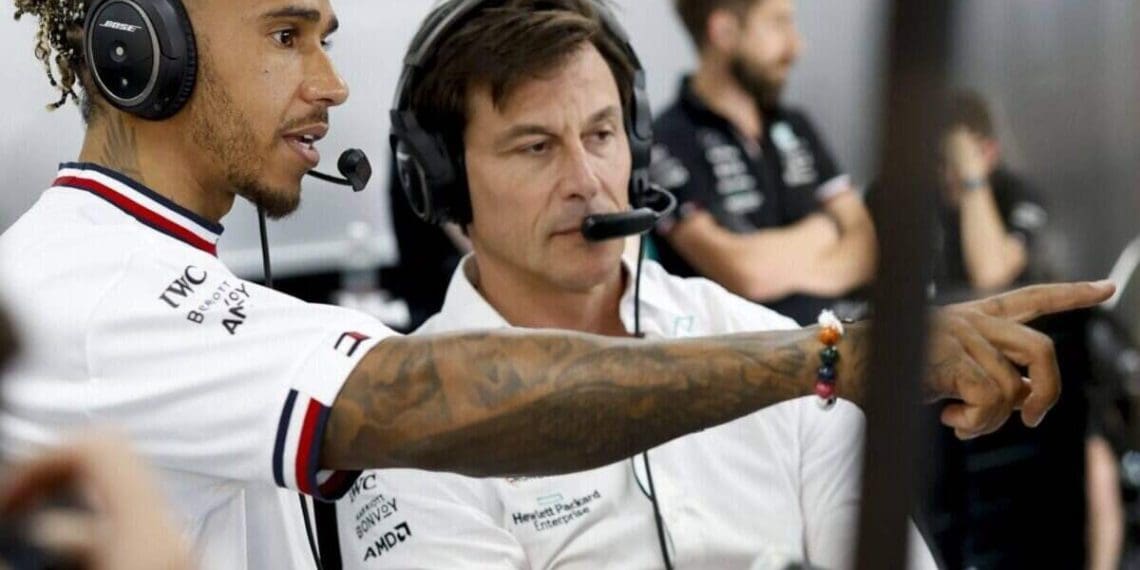 Toto Wolff explica como a Mercedes pode alcançar a dominância na era turbo-híbrida com as regulamentações futuras em 2026.