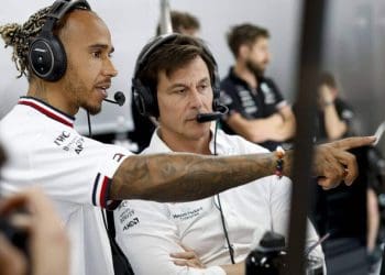 Toto Wolff explica como a Mercedes pode alcançar a dominância na era turbo-híbrida com as regulamentações futuras em 2026.