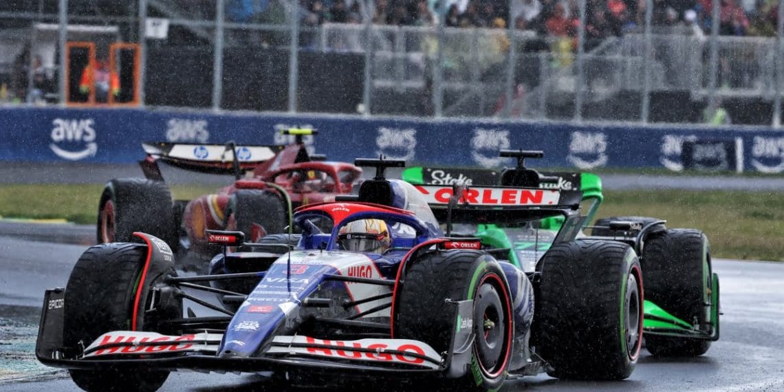 Ricciardo expõe problema de embreagem causando largada falsa no GP do Canadá.