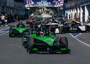 Fórmula E se prepara para retorno das corridas em grupo – e preocupações com segurança.