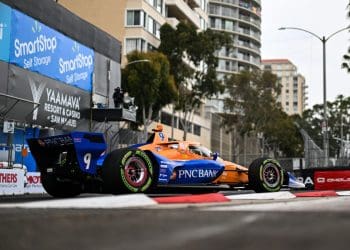 Dixon alcança vitória improvável em Long Beach
