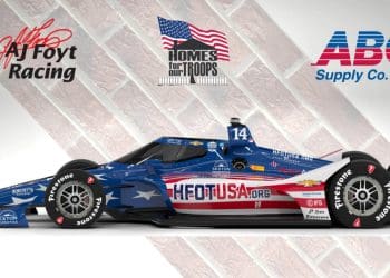 AJ Foyt entra nas 500 Milhas de Indianápolis com design da bandeira americana.