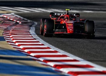 Sainz à frente de Alonso no último treino do GP do Bahrein de F1