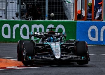 Russell supera Verstappen pela pole position do Canadá na Fórmula 1 com ambos os pilotos registrando os mesmos tempos de volta.