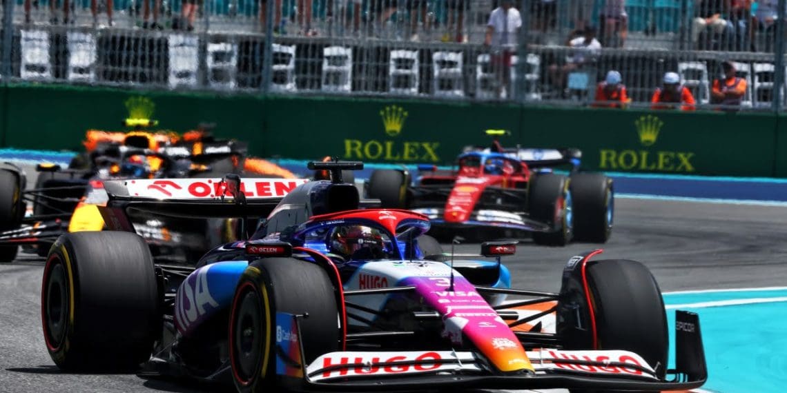Ricciardo satisfeito ao atualizar memória com quarto lugar no F1 Sprint de Miami.