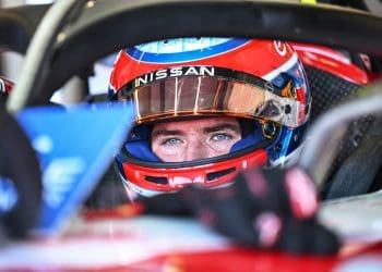 Rowland pego de surpresa pela velocidade da Nissan após problema técnico custar-lhe a vitória duas vezes