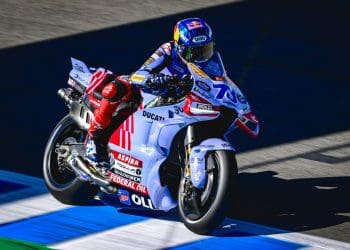 Marquez domina com nova Honda brilhando nos treinos de MotoGP em Jerez.
