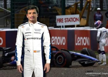 Vowles acredita que Williams precisa de melhor desempenho de Sargeant, com Sainz como prioridade máxima.