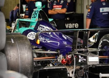 Siegel e Ericsson prontos para se qualificar para o Indianapolis 500 usando carro reserva.