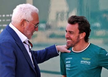Alonso prevê que Aston Martin resolverá problemas na F1 mais rápido com Lawrence Stroll.