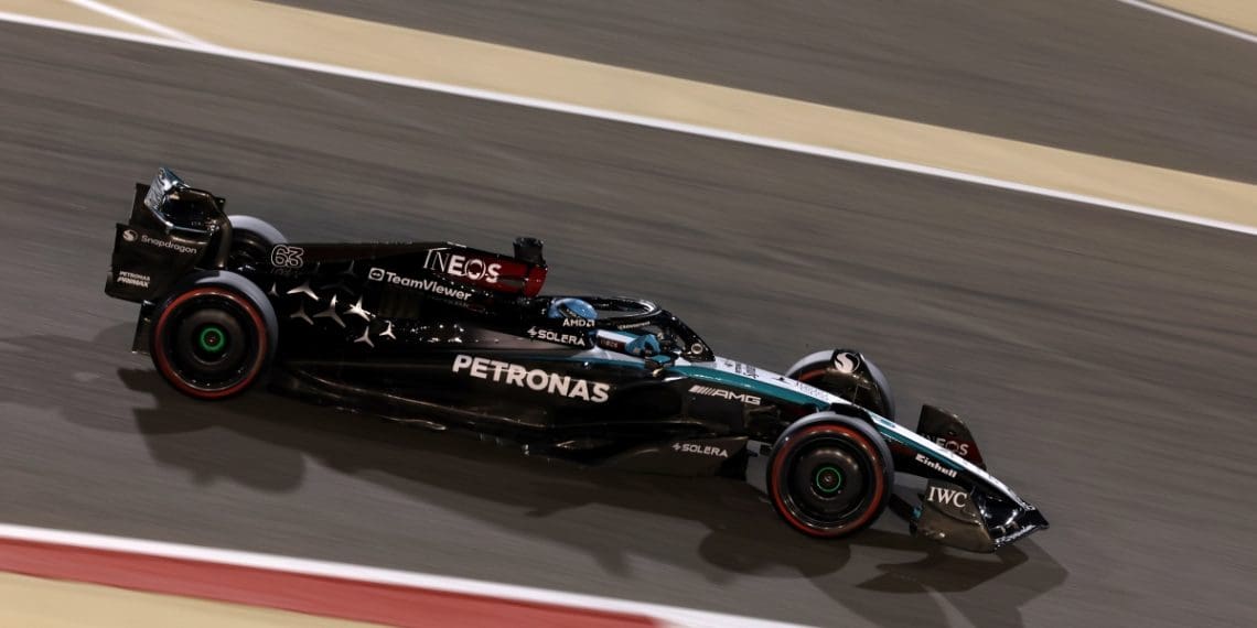Russell: Mercedes precisa aproveitar a velocidade inesperada nos treinos de Fórmula 1 no Bahrein.