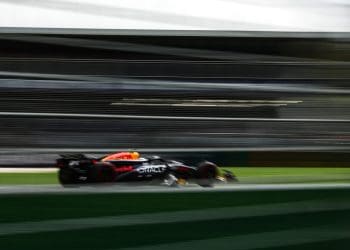 Verstappen conquista terceira pole consecutiva na F1 em 2024.