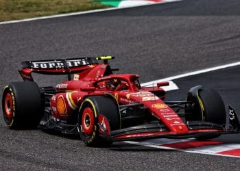 Carlos Sainz destaca o fator crucial por trás das decisões estratégicas aprimoradas da Ferrari na temporada de F1 de 2024.