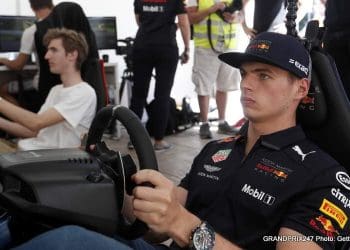 Herbert acredita que Verstappen é superior a Schumacher devido ao uso de simuladores.