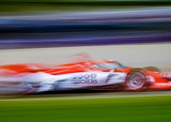 Penske termina em primeiro e segundo na corrida da IndyCar após escândalo de desqualificação.