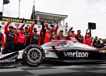 Poder quebra maldição para vencer corrida da IndyCar, lidera performance dominante da Team Penske em Road America.